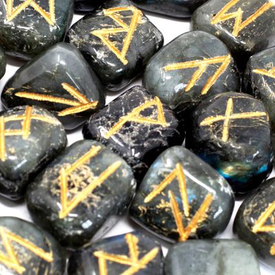 Gemstone Runes Set in Pouch - Labradorite